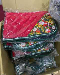 Ensemble de tapis de selle de Noël, nouveau, imprimé sérigraphie, élégant, avec protège-épaules, moustiquaire et protège-jambes assortis, en Spandex/Coton pour cheval - Product Image 5