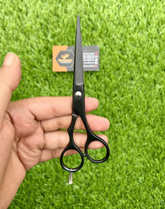 Tijeras de corte de pelo profesional de alta calidad, tijeras de salón de acero inoxidable japonesas, punta de hoja afilada para una peluquería segura - Product Image 2