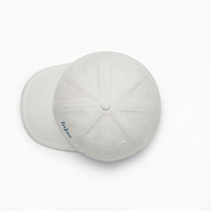 Casquette de golf en microfibre perforée blanche à 6 panneaux avec logo brodé, ajustement réglable, en tissu maillé, style décontracté, respirante - Product Image 6