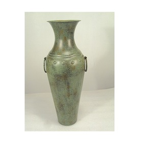 Vase à fleurs à long col avec finition en cuivre brillant - Product Image 5