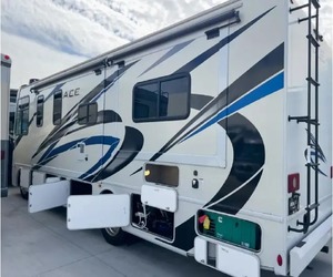 Vendeur vérifié pour un camping-car à moteur à gaz de classe A Thor Ace 30C d'occasion 2023, prêt pour le voyage - Product Image 4