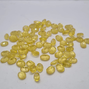 Piedra de gemas sintéticas de color amarillo claro - Product Image 1