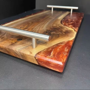Plateau de service en résine et bois pour la décoration intérieure Plateau de service en résine époxy et acacia fait main avec poignées en métal pour gâteau, café, collation - Product Image 1