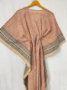 Caftán rojo hecho a mano de algodón 100% para mujeres indias, cubierta de playa hasta el suelo, ropa de dormir Natural, estampado de flores a mano, hermoso - Product Image 2