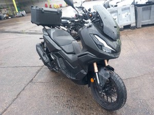 Maxi-scooter sport de type aventure ADV350 350cc d'occasion, finition noire mate, vitesse maximale supérieure à 80 km/h, motos à vendre - Product Image 3