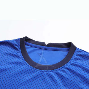 Ensemble de maillots de football pour hommes, maillot personnalisé, shorts, 100% polyester, léger, respirant, service OEM, haute qualité pour les matchs d'équipe - Product Image 4