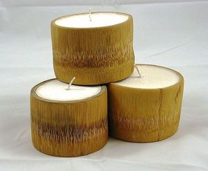 Velas perfumadas al por mayor de primera calidad en un embalaje único de bambú, ideales para ambientes de baño y comedor - Product Image 1