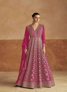 Traje Anarkali Maruti Fashion para Mujer, con Bordado de Lentejuelas Chinon, Largo hasta el Suelo, Corte Regular, Estilo Pakistaní, para Trabajo y Bodas - Product Image 3