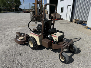 Achetez une tondeuse à gazon Grass-hopper 727K à braquage zéro, prête à être expédiée - Product Image 3