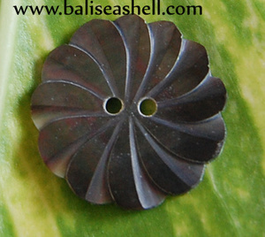 Botones de Concha Natural Ecológicos con Tacto Real, Tallados con Técnica Pulida, Motivo Floral, Joyería de Concha - Product Image 3