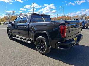 GMC Sierra 1500 Limited Elevation Crew Cab 4WD 2022 Usada en Excelentes Condiciones - Product Image 3