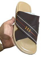 Sandal Saudi Modis dan Chappal Arab Kulit Sintetis Berkualitas Sol PU Lembut Anti Selip Tahan Lama Gaya Elegan di Tahun 2026
