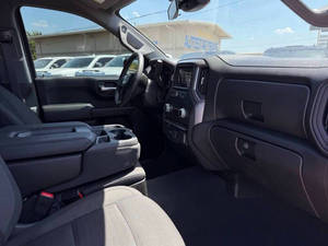 GMC Sierra 1500 Pro 2023 en Perfecto Estado - Product Image 4