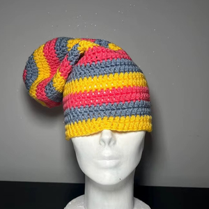 Vente en gros Casquettes vierges Gorros pour homme et femme Chapeaux d'hiver tricotés chauds en soie thermique doublés de satin en acrylique Bonnet personnalisé Bonnet jacquard - Product Image 1