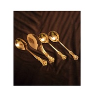 Ensemble de couverts en acier inoxydable de 7 pièces de haute vente ensemble de couverts plaqués or au design moderne et simple pour cadeaux