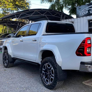 White Used Toyota Hilux Automatic Pickup Truck 5 Seat Gas Petrol <b>Utility</b> <b>Vehicle</b> <b>for</b> <b>Sale</b> - Product Image 5