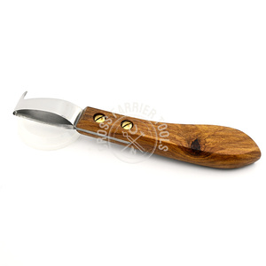 Herramientas de cuchillo de bucle de herrador hechas a medida para caballos Herramientas de herrador grandes veterinarias quirúrgicas para Cuchillo de bucle de pezuña de caballo Mango de madera - Product Image 1