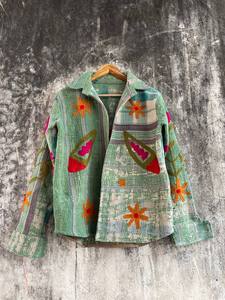 Veste en coton bohème traditionnelle cousue à la main avec un design patchwork vintage, veste chemise en coton vintage Kantha Suzani - Product Image 4