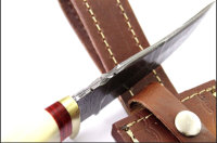 Couteau de chasse à lame fixe de haute qualité en gros, couteaux de chasse en acier Damas, couteaux de camping avec poignées personnalisées pour les détaillants
