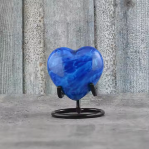 Urna de recuerdo de corazón pequeño de calidad impresionante con urnas grabadas de soporte para cenizas de bebé Recuerdos de corazón de alta calidad Corazón de latón Keepsa - Product Image 2