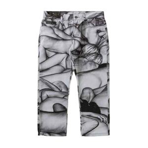 Descubra la moda personalizada con nuestro tinta ecológica y patrones estéticos modernos en pantalones vaqueros estampados. - Product Image 2