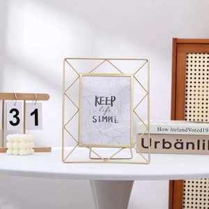 Cadre photo décoratif en laiton fait main pour table, écologique et léger, pour la maison et le bureau, matériaux de haute qualité, produit très vendu - Product Image 5