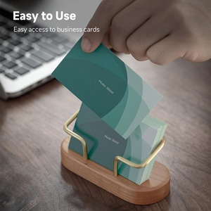 Soporte de tarjeta de visita de alambre dorado con base de madera Premium Soporte de exhibición de mesa elegante para recepción de escritorio de oficina o Conferencia - Product Image 4