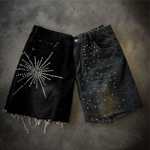 กางเกงขาสั้นผู้ชายสไตล์สตรีททรงหลวมแบบวินเทจซีดจางมีรอยขาดและพลอยเทียม - Product Image 1