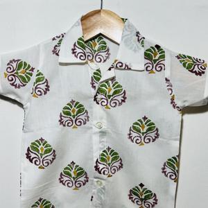 Chemise décontractée en coton à imprimé floral pour garçons Cool Kids avec col |   Chemise à manches courtes boutonnée pour l'été - Product Image 4