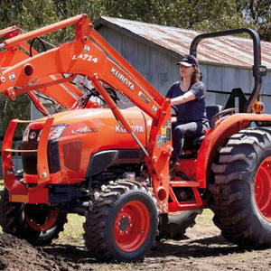 รถแทรคเตอร์4WD ที่ทนทานสำหรับใช้ในฟาร์มรถแทรคเตอร์ล้อหมุนสำหรับการเกษตรที่มีประสิทธิภาพ - Product Image 4