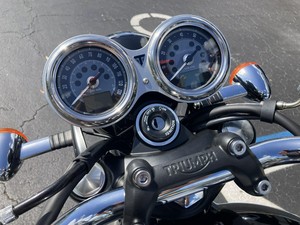NOUVELLE Moto d'aventure Triumphss Bonnevilles T120 Icon Edition 2026 - Product Image 1