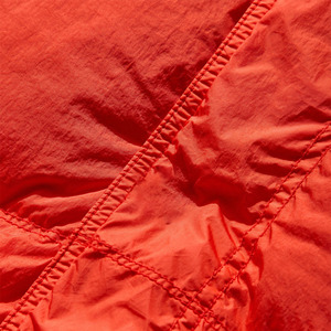 Restez au chaud et stylé cet hiver Notre doudoune à capuche pour homme haut de gamme avec des matériaux de haute qualité fabriqués sur le devant de la rue - Product Image 3