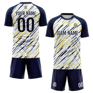 Ensemble de shorts de football unisexe personnalisés pour adultes avec impression par sublimation du nom de l'équipe 100% polyester respirant à séchage rapide - Product Image 1