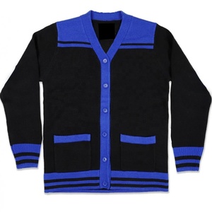 Cardigan en tricot uni style universitaire pour fraternité grecque, en laine/acrylique, anti-plis, respirant, hiver, avec patchs personnalisés sur le devant, vente en gros - Product Image 1