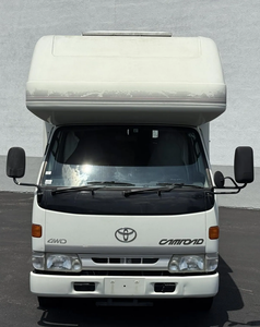 CONDUCEZCÉNTELO - COCHE USADO CON VOLANTE A LA IZQUIERDA |   CONDUCCIÓN DERECHA |   Toyota Toyoace Camroade Camper 4WD de 1998 - Product Image 4