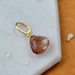 Pendentif en pierre précieuse facettée en forme de larme en quartz fraise, pierre naturelle rose, plaqué or rose, bijou artisanal - Product Image 5