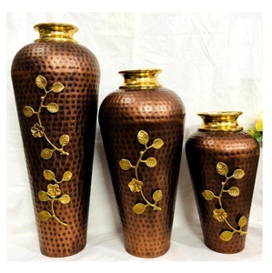 Suministro directo de fábrica, diseño personalizado, florero de cobre pulido para decoración de interiores, regalos y suministro al por mayor - Product Image 2