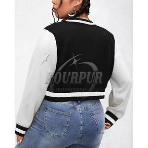 Vente en gros de veste universitaire recadrée de style vintage pour femmes avec logo personnalisé nouvelle veste en cuir brodée à la mode pour la saison en plein air - Product Image 5