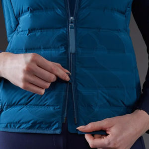 Gilet d'équitation premium sans manches, veste d'équitation matelassée légère en polyester/nylon, options personnalisées pour - Product Image 6
