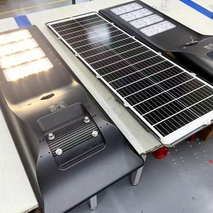Farolas Solares Todo en Uno LKF de Aluminio Fundido a Presión, Duraderas, Ideales para Jardines, Caminos, Carreteras Rurales, Iluminación Residencial y Pública - Product Image 6