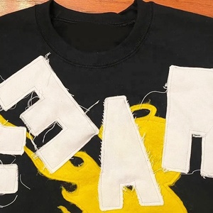 Applique personnalisée lettre brodée Patchwork Logo hommes t-shirt graphique en détresse Vintage lourd surdimensionné unisexe T-Shirts - Product Image 2