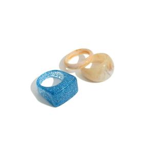 Bagues en résine époxy personnalisables avec bague en époxy de forme carrée de style classique coupe princesse utilisation de fête fourniture en gros - Product Image 1