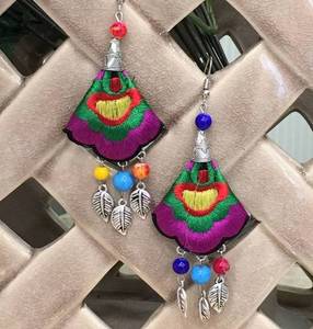 Pendientes de cristal bordados a mano, pendientes personalizados con múltiples cuentas, joyería festiva para mujer al mejor precio, pendientes con cuentas. - Product Image 2