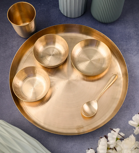 Utensilio de latón y bronce Vintage Handi Kadai Tawa Thali Set Cuchara para servir Ghee pot Masala Dani Spice Box Roti y Dosa Tawa - Product Image 4