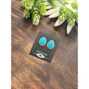 Pendientes de Plata de Ley con Turquesa Navajo Kingman, Engaste de Bisel de Turquesa Kingman, Estilo Étnico, Hechos a Mano - Product Image 4