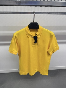 เสื้อยืดคอกลมแขนสั้นผู้ชาย OEM ผ้าฝ้าย 100% เนื้อผ้าเรียบ ระบายอากาศได้ดี นุ่มสบาย คุณภาพสูง พร้อมตัวเลือกสกรีนโลโก้ - Product Image 5