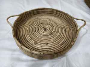 Hand Woven Round Shape Rattan Serving Tray Fruit Display Basket Tray <b>Restaurant</b> <b>Hotel</b> Ware <b>Supplies</b> Exclusive Style - Product Image 2