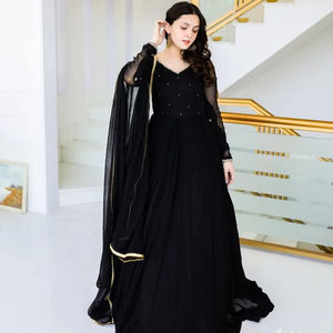 Ensemble Anarkali noir uni avec col embelli à la main Long Flair vêtements indiens et pakistanais - Product Image 1