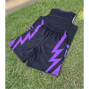 Uniformes de Baloncesto Personalizados al por Mayor, Transpirables, de Talla Grande, Reversibles, con Malla, Estampados por Transferencia de Calor, Conjuntos de Camisetas de Verano de Secado Rápido - Product Image 3