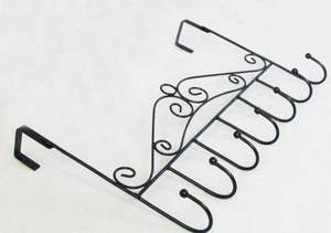 Porte-manteau en fer antique avec crochets décoratifs pour suspendre des couronnes, des plantes, des lanternes et des décorations saisonnières pour la maison - Product Image 3